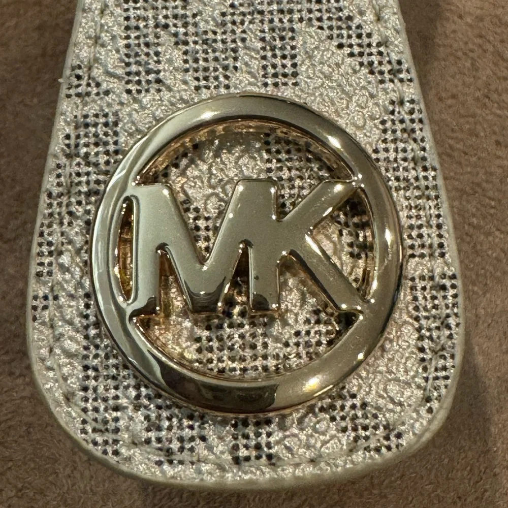 MICHAEL Michael Kors Lucinda Signature Logo Thong Sandal (NWOT)